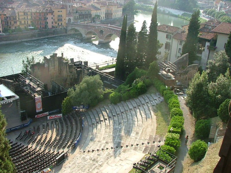 Estate Teatrale Veronese 2026, il festival cambia passo