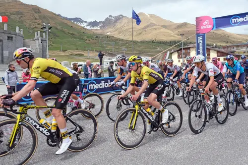 Giro d’Italia 2026, il Veneto protagonista tra Prosecco e Dolomiti