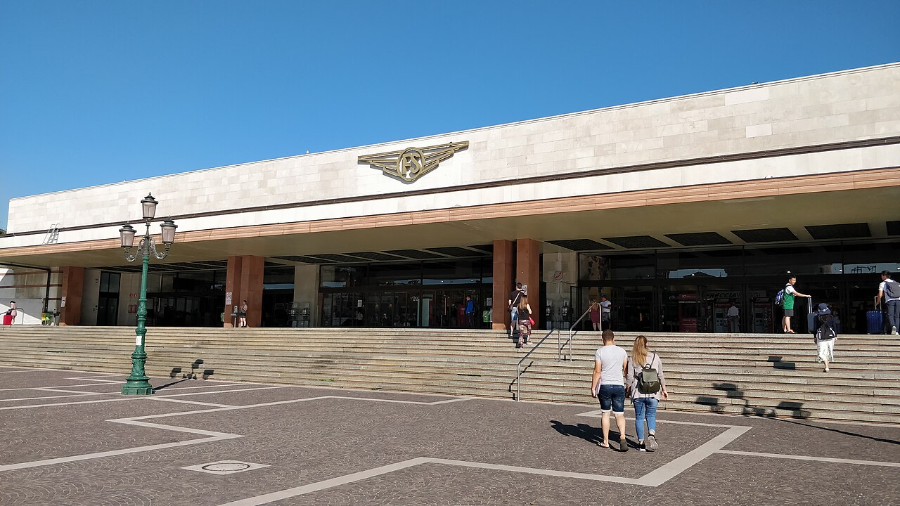 Furto alla stazione di Venezia Santa Lucia: fermato e avviato all’espulsione un cittadino straniero irregolare